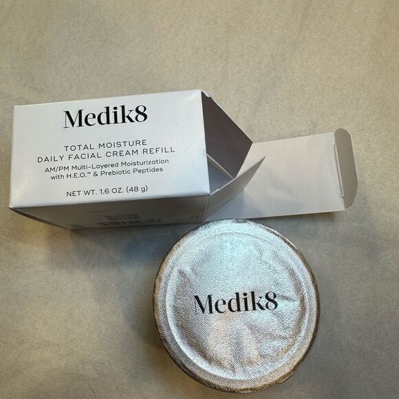 MEDIK8 TOTAL MOISTURE DAILY FACIAL CREAM REFILL  50ML - Picture 2 of 4